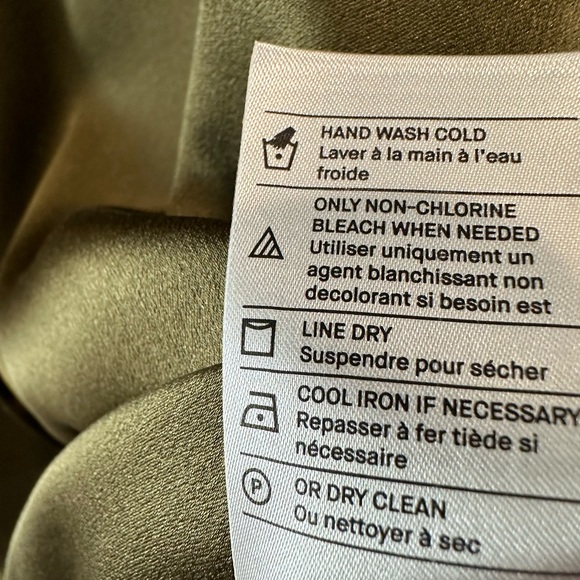 Vince silk charmeuse blouse NWT olive - Picture 5 of 7